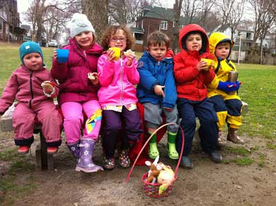 Kids having a snack 